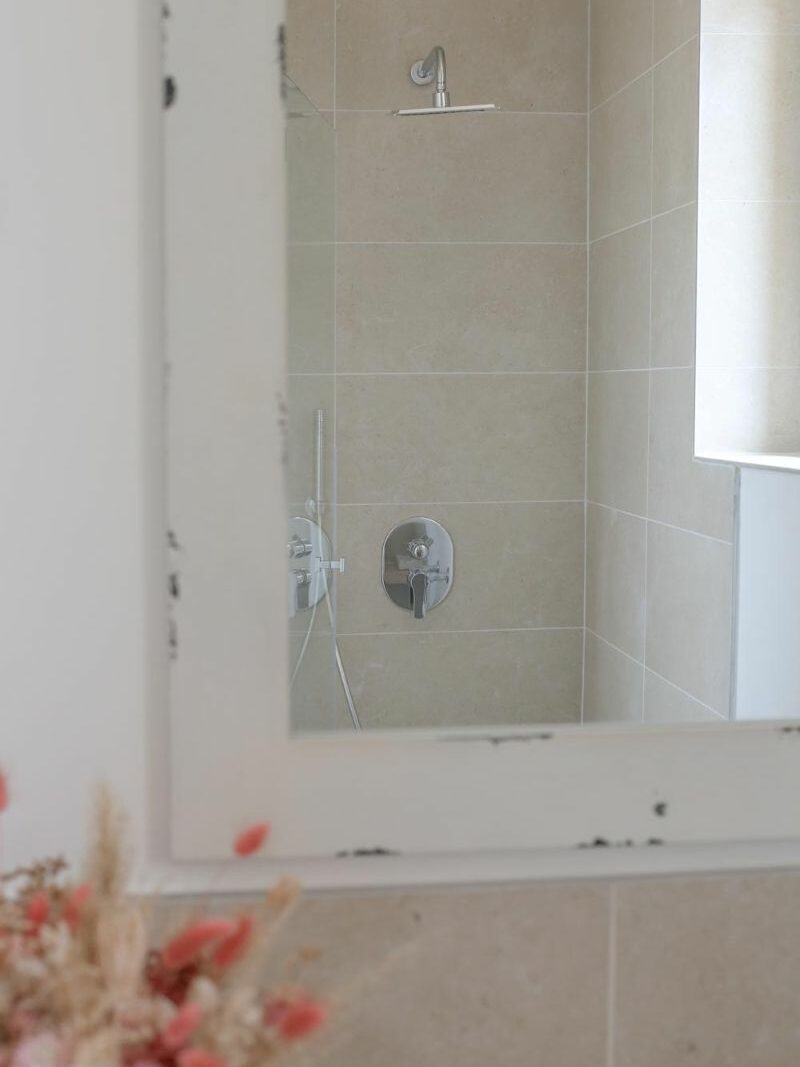 La Salle de Bain de la première chambre du Château du Bost à Blacé, dans le Beaujolais, proche de Lyon